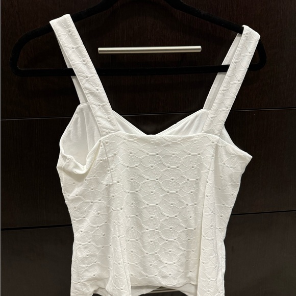 Cabi Eyelet top - Picture 2 of 6